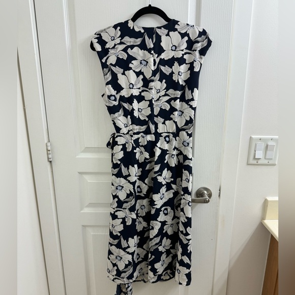 Banana Republic Wrap Dress - Picture 2 of 2